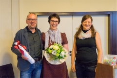 DSC02560_Blumenuebergabe